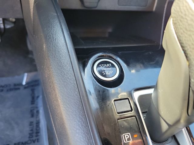 Used 2025 Nissan Versa SV image 20