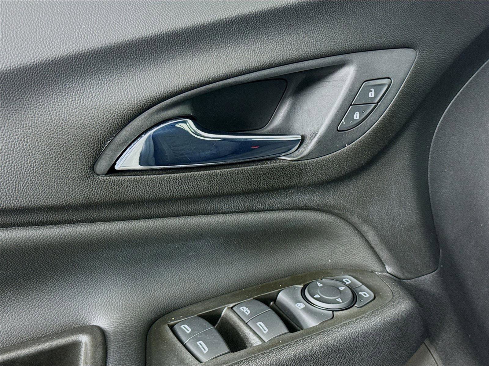 Used 2021 Chevrolet Equinox LT AWD/4WD image 18