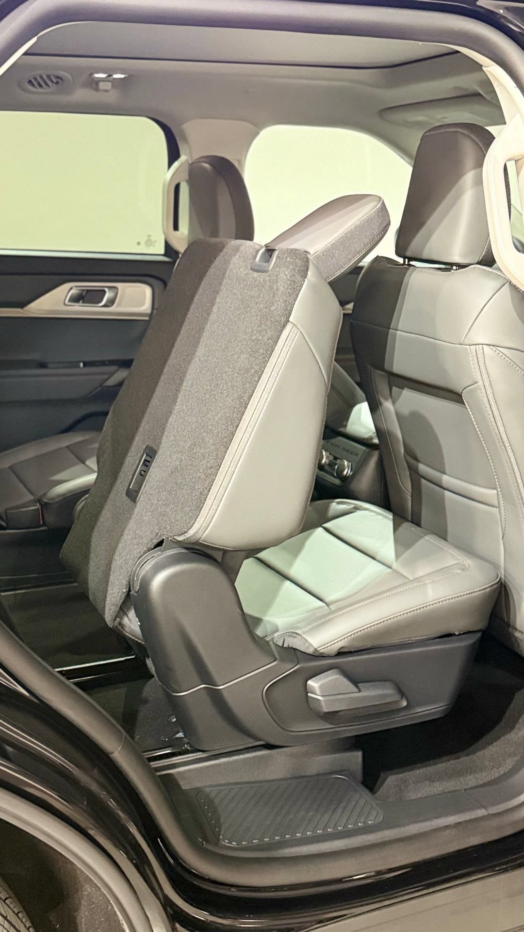 New 2026 Ford Explorer Active w/ Active Comfort Package AWD/4WD image 73