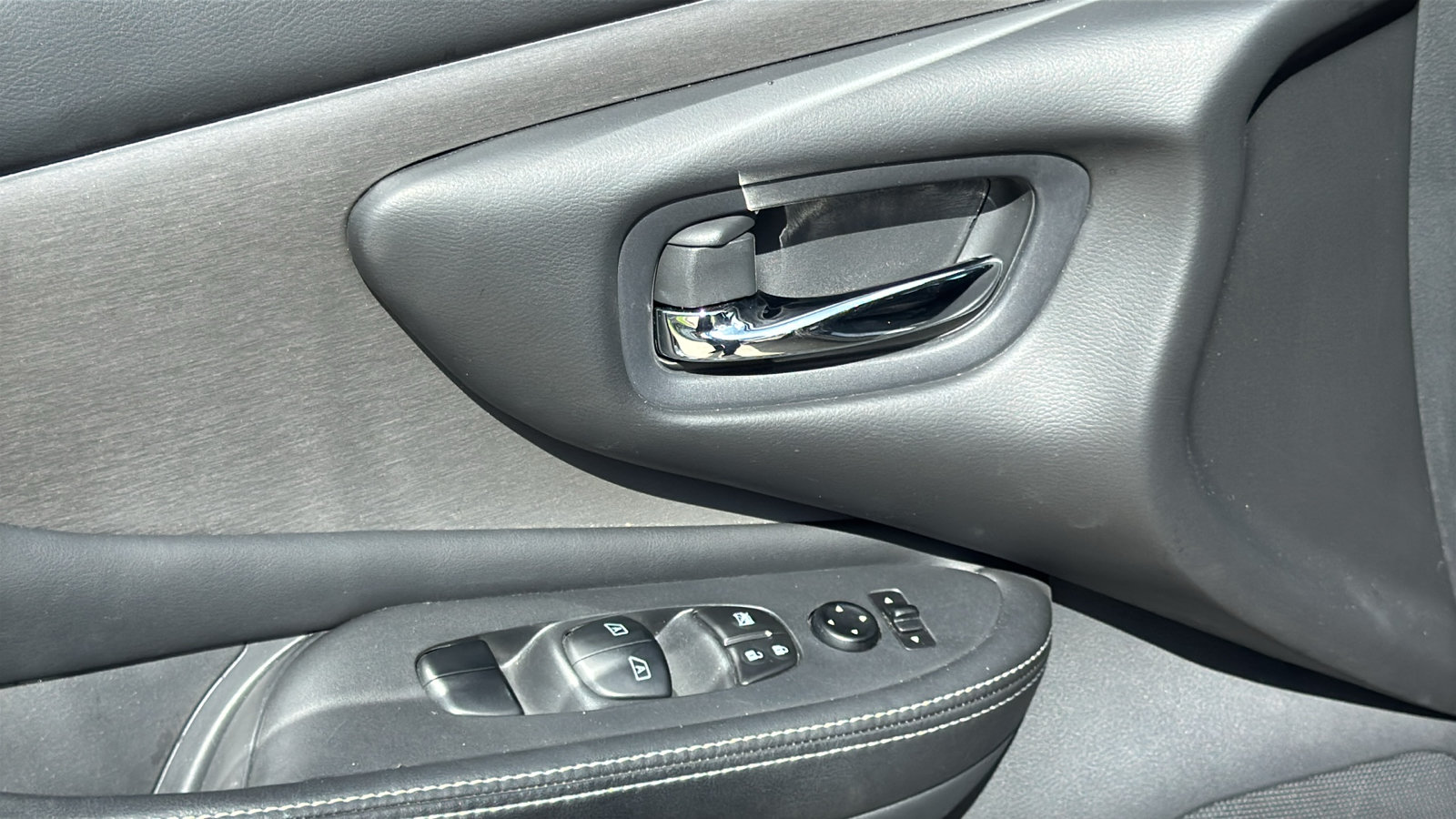Used 2019 Nissan Murano SV w/ Premium Package FWD image 13