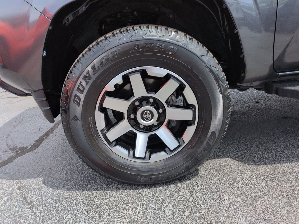 Used 2022 Toyota Tacoma SR AWD/4WD image 27