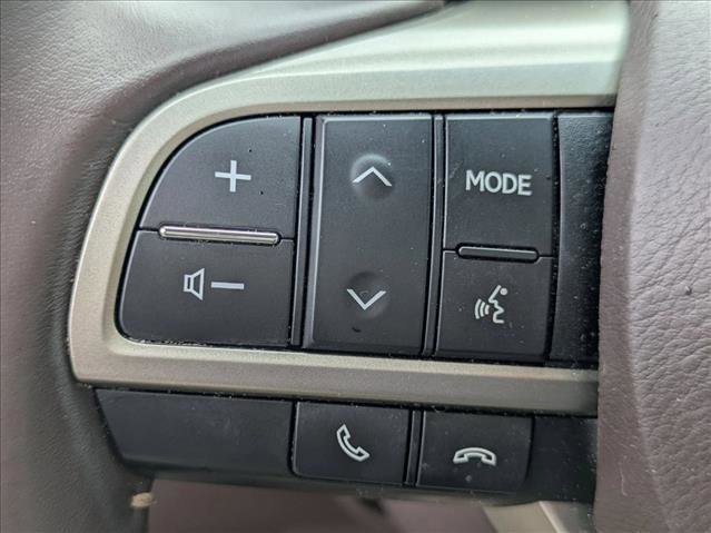 Used 2016 Lexus ES 350 w/ Luxury Package w/Wood Trim FWD image 13