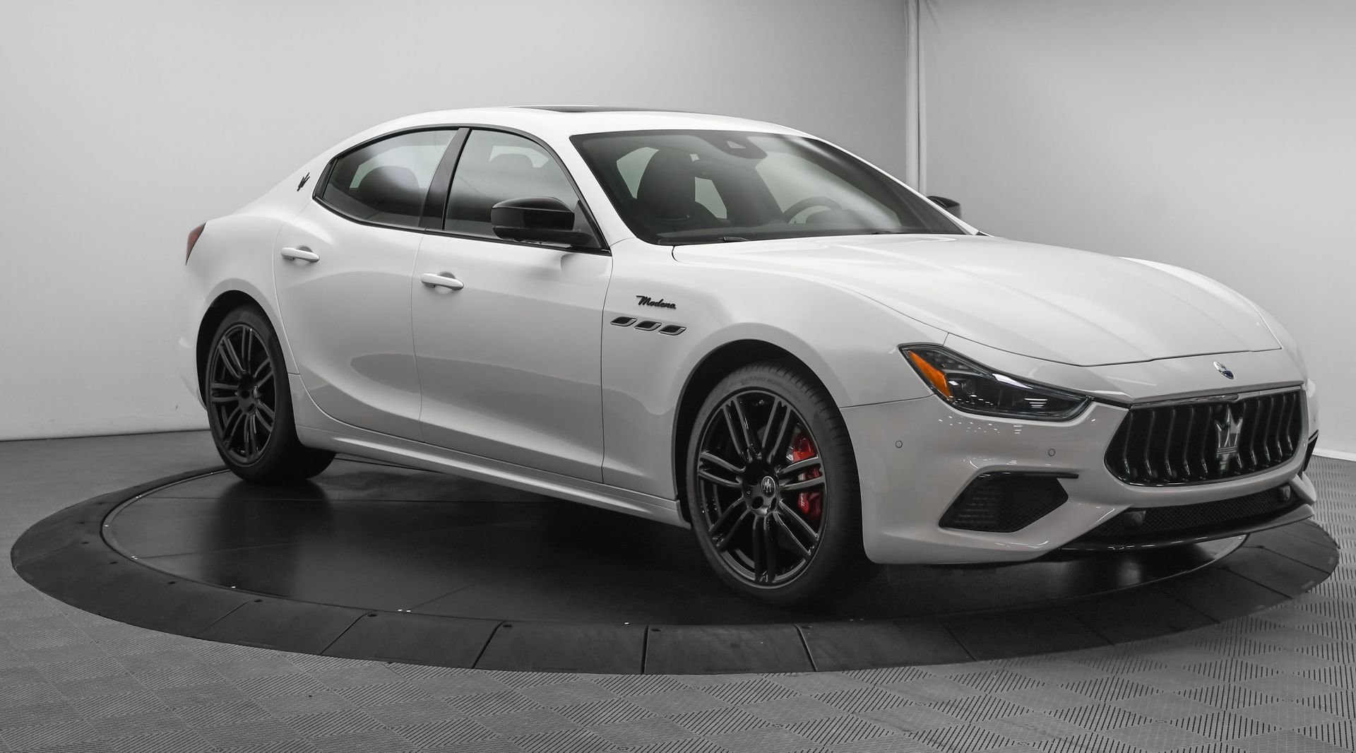 New 2024 Maserati Ghibli Modena Ultima Q4