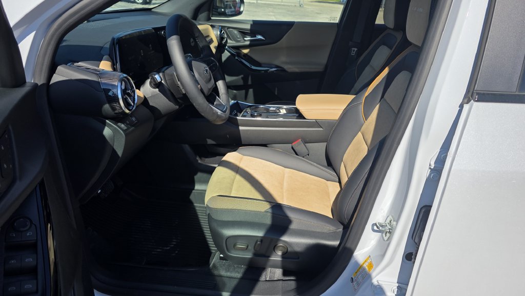 New 2027 Chevrolet Equinox ACTIV w/ Convenience Package III FWD image 15