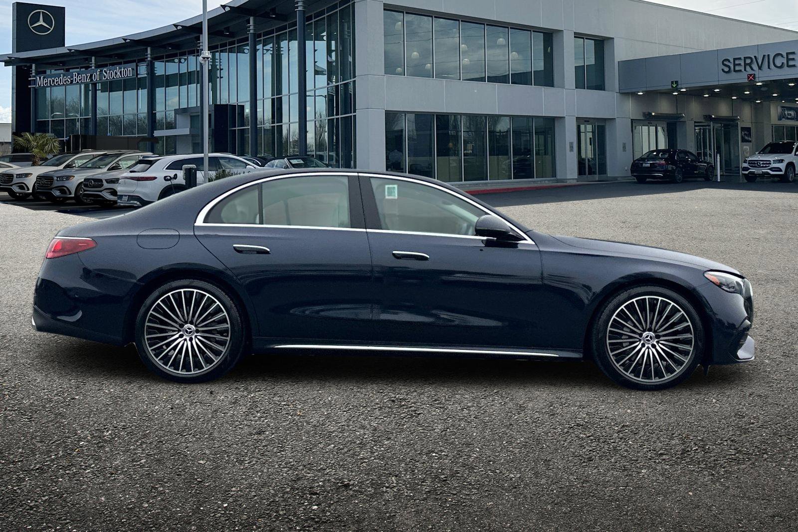 New 2026 Mercedes-Benz E 350 Sedan video 3