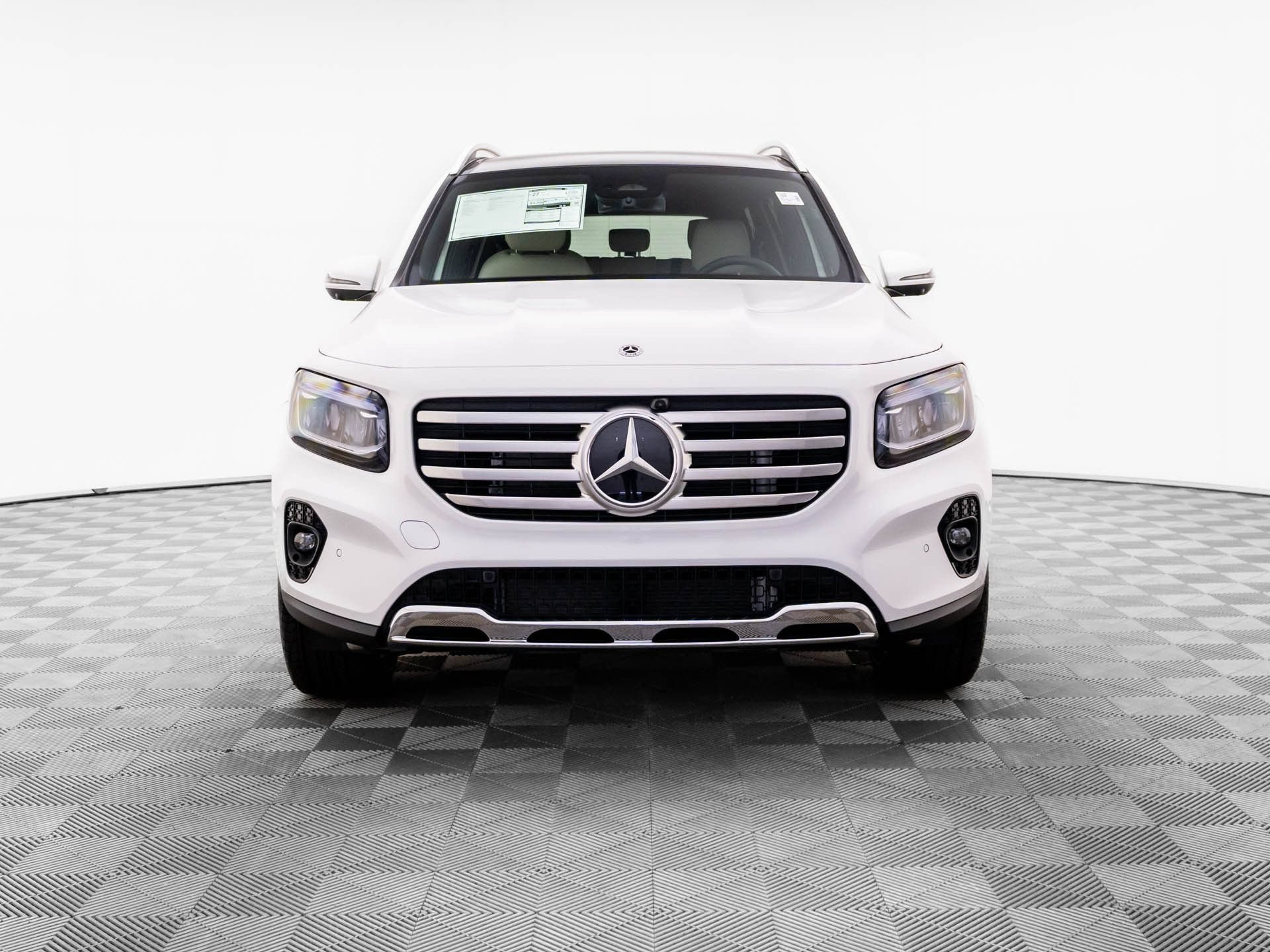 New 2026 Mercedes-Benz GLB 250 4MATIC image 9
