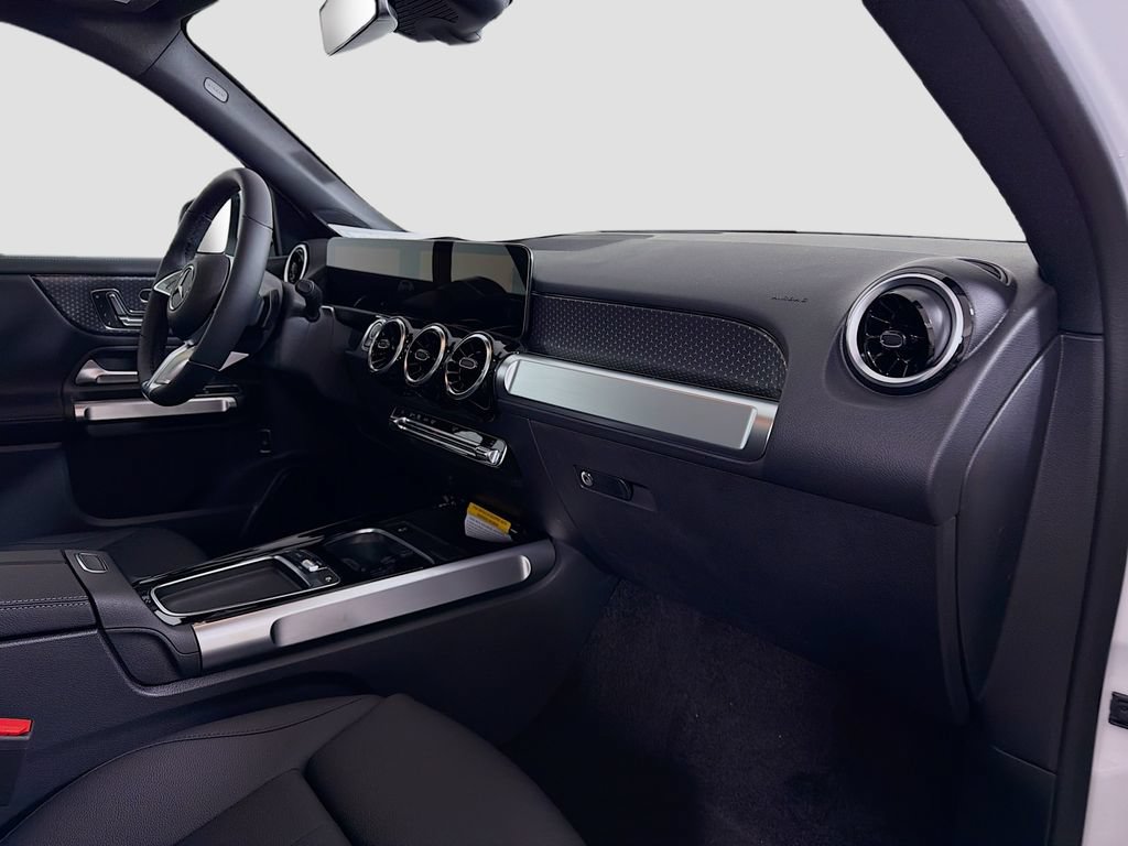 New 2026 Mercedes-Benz GLB 250 4MATIC image 30