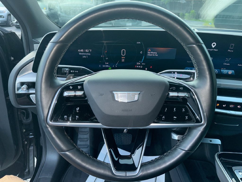 Used 2024 Cadillac Lyriq Luxury AWD/4WD image 16