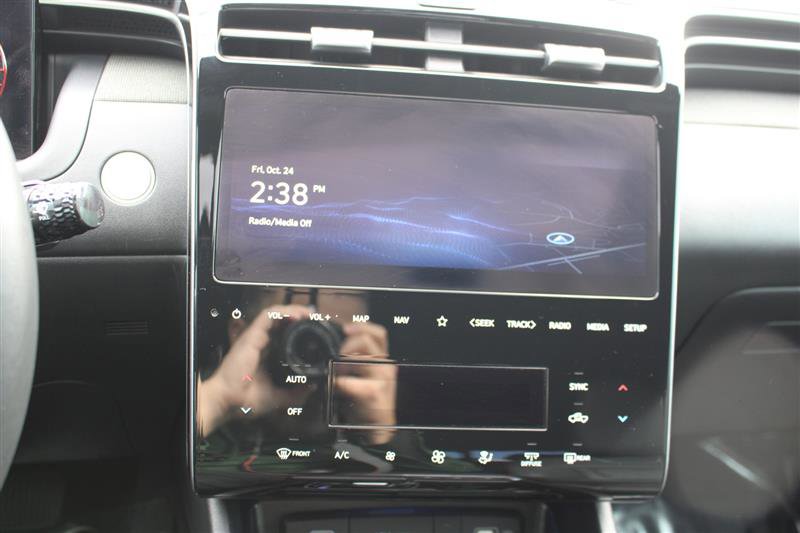 Used 2022 Hyundai Santa Cruz Limited image 18