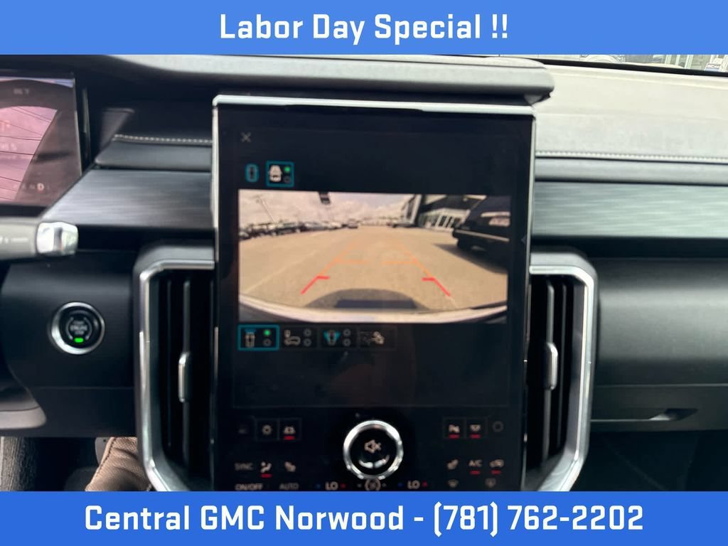 Certified 2025 GMC Acadia Elevation AWD/4WD image 20