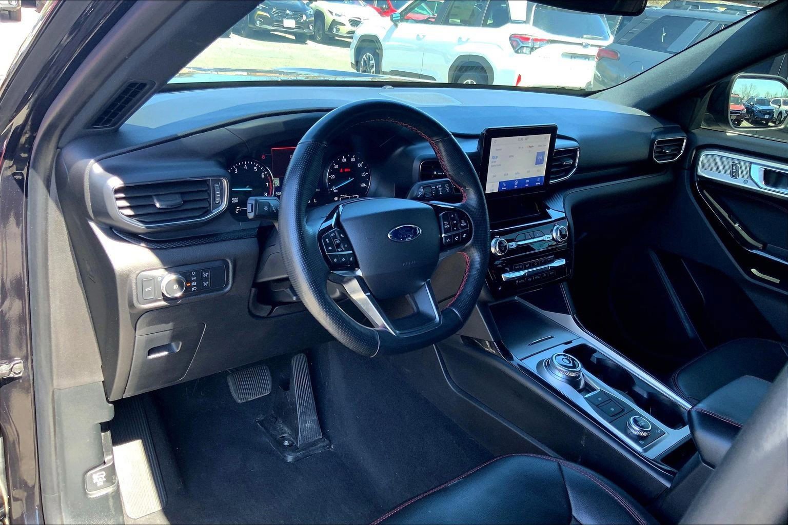 Used 2022 Ford Explorer ST-Line image 18