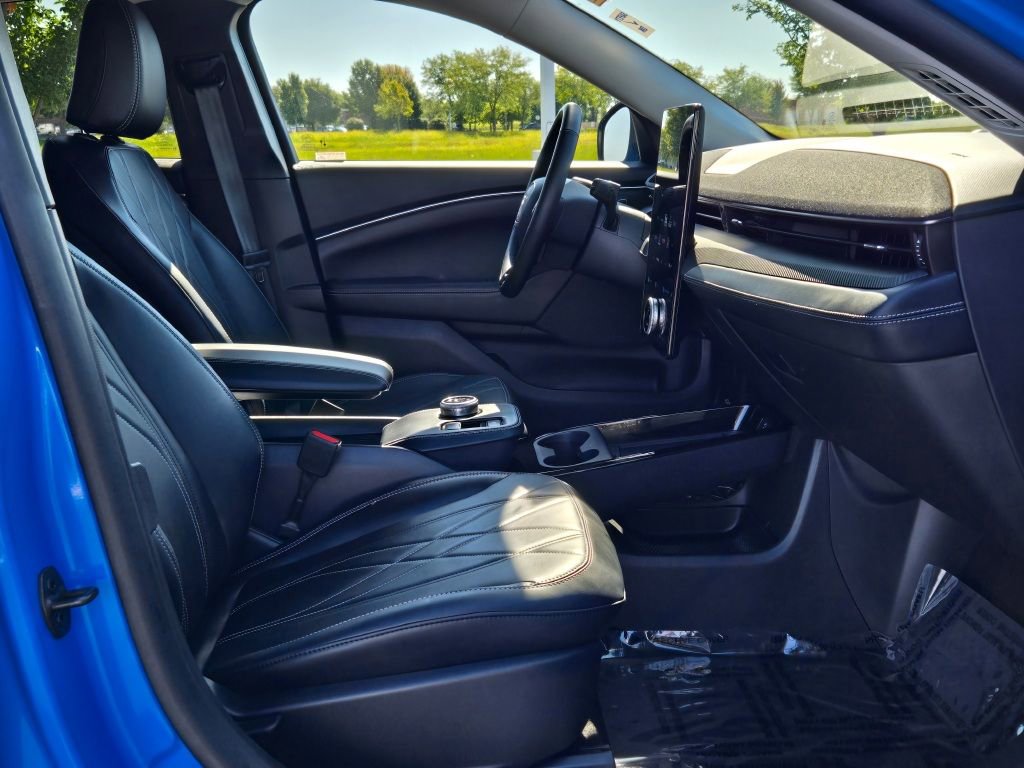 Used 2024 Ford Mustang Mach-E Select image 6