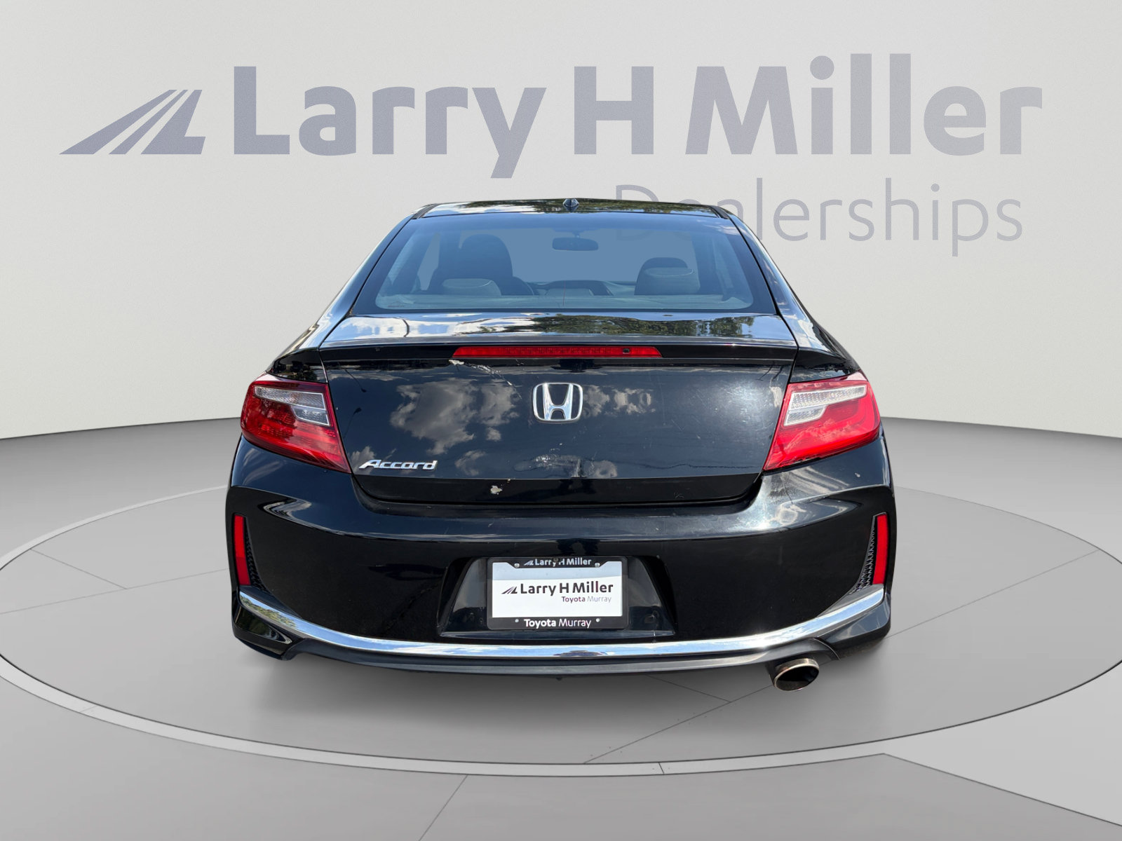 Used 2017 Honda Accord EX image 4