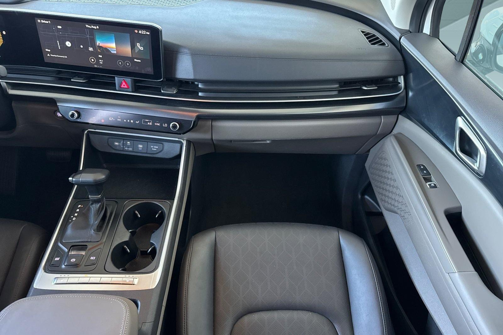 Used 2026 Kia Carnival FWD image 31