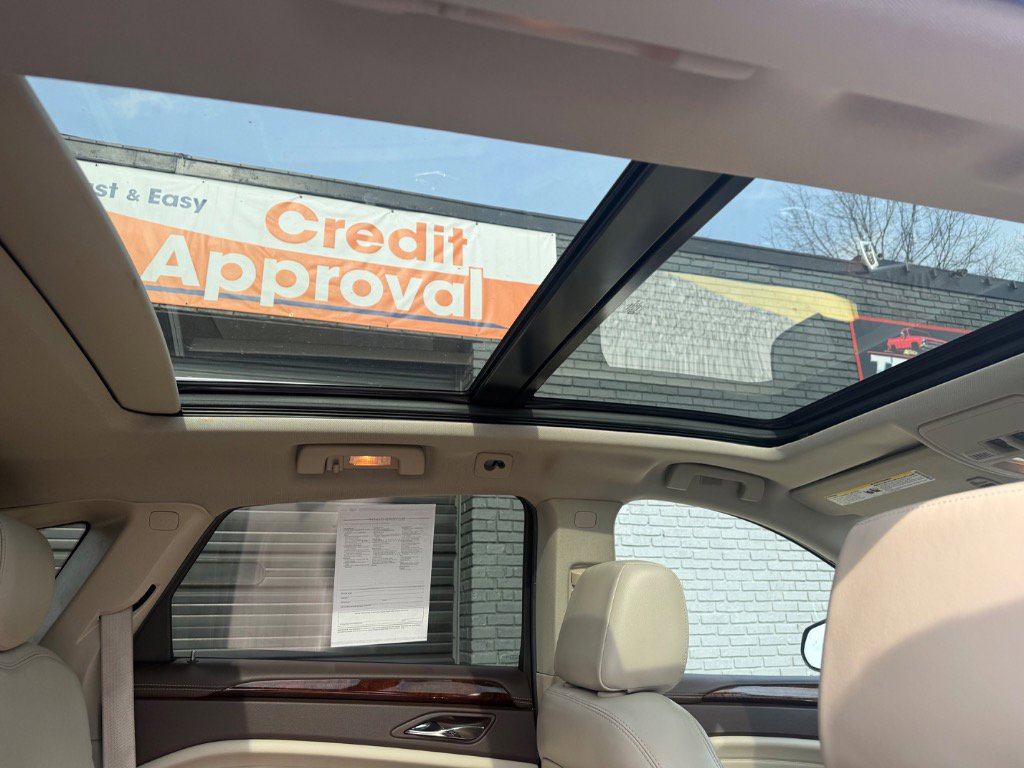 Used 2016 Cadillac SRX Luxury image 12