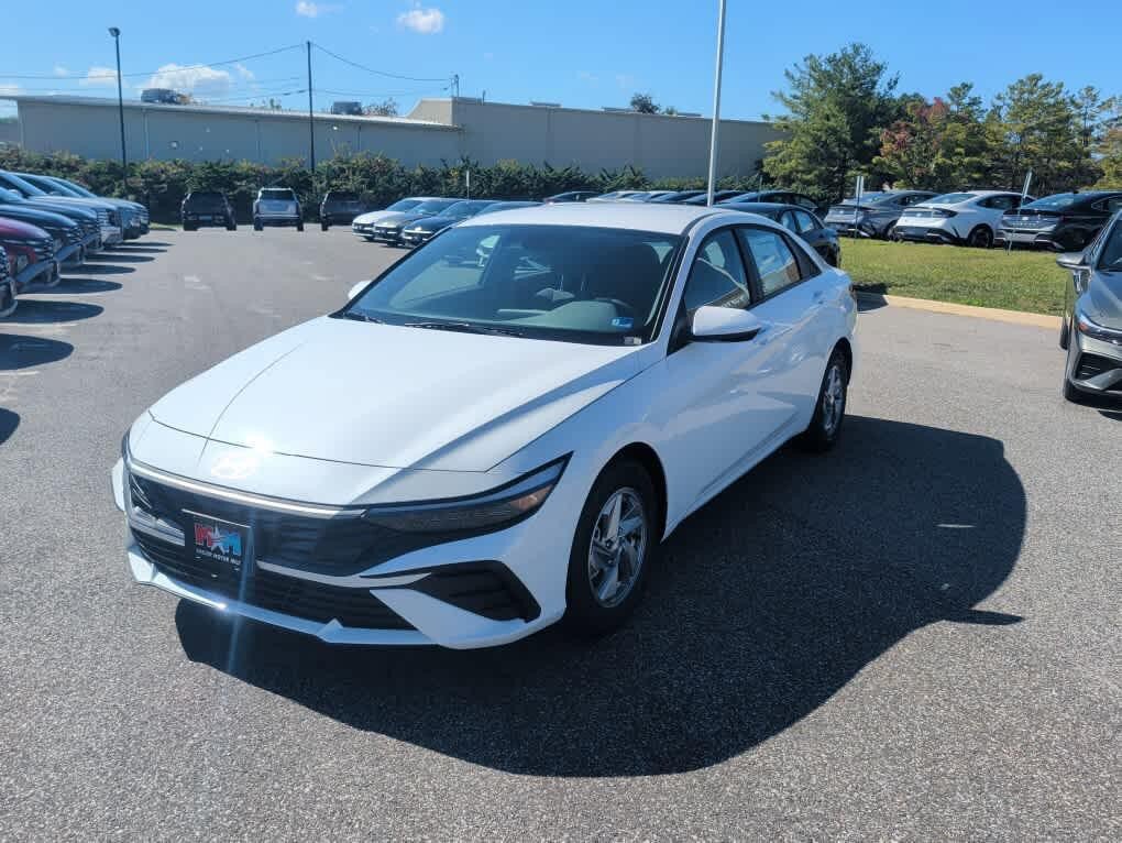 New 2026 Hyundai Elantra SE FWD image 12