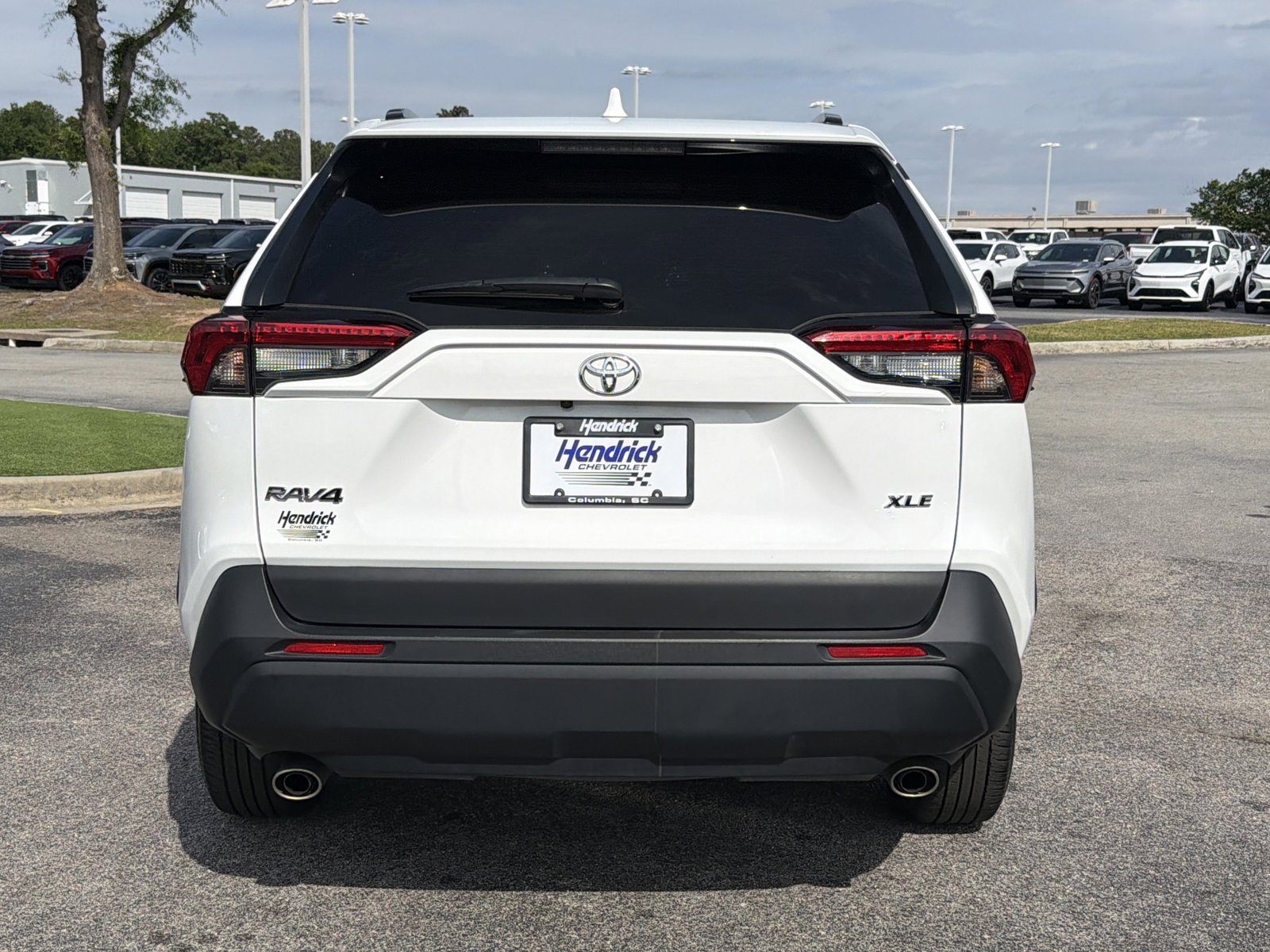 Used 2023 Toyota RAV4 XLE w/ Convenience Package FWD image 11