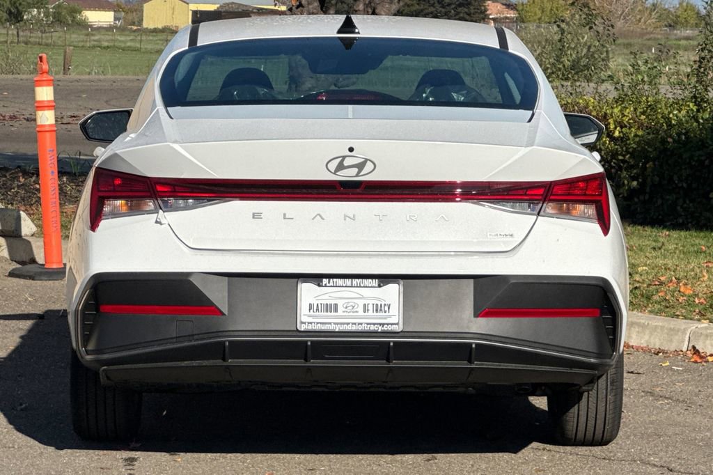 New 2026 Hyundai Elantra Blue image 5