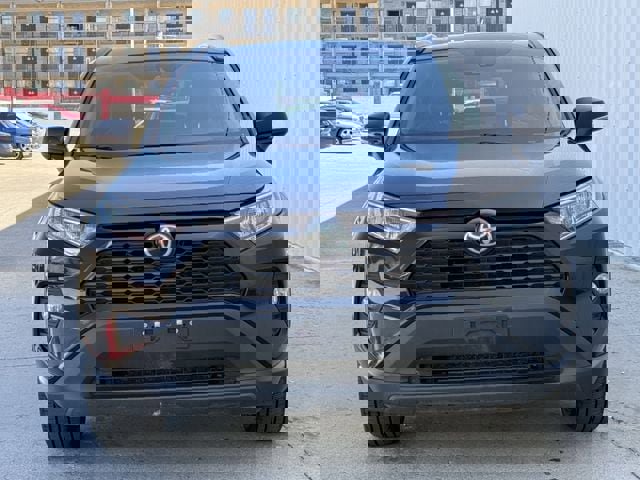 Used 2021 Toyota RAV4 XLE Premium image 8