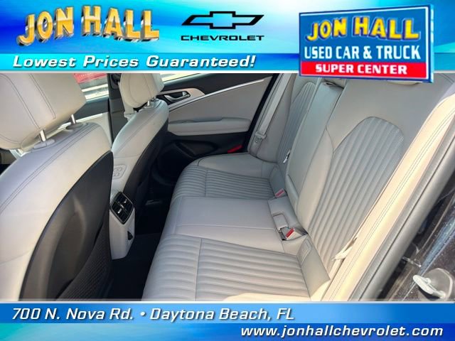 Used 2023 Genesis G70 3.3T image 19