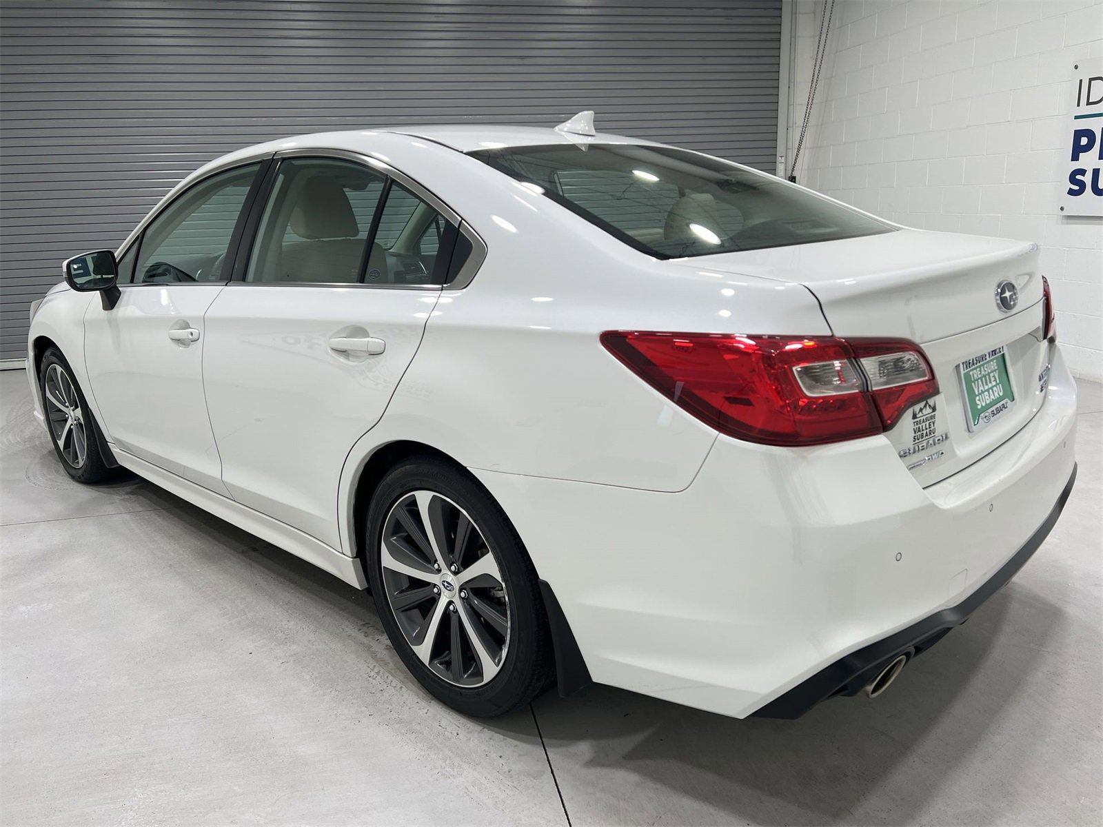 Used 2018 Subaru Legacy 3.6R Limited image 6