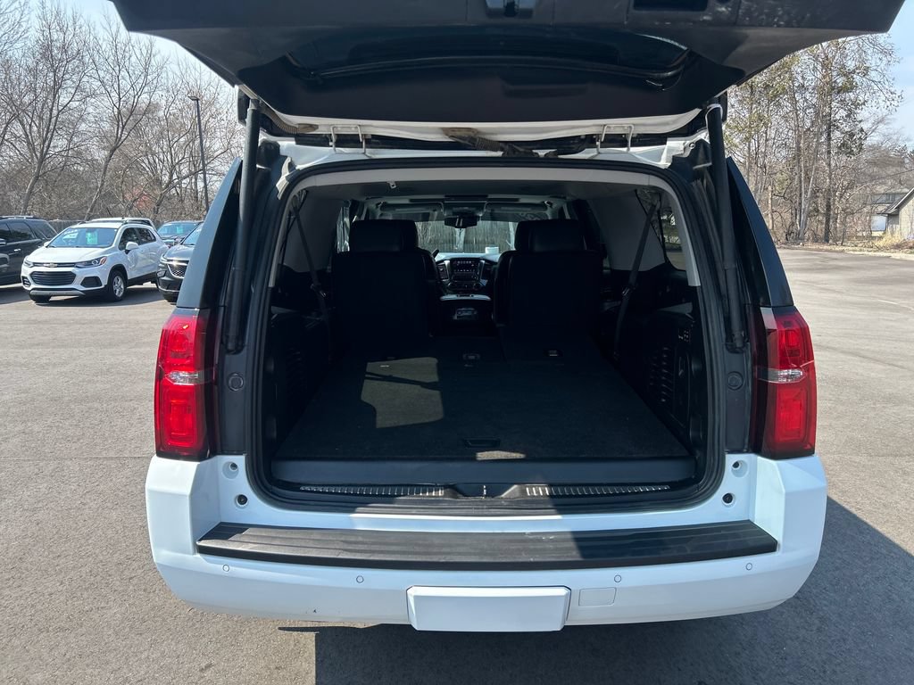 Used 2020 Chevrolet Suburban Premier AWD/4WD image 35