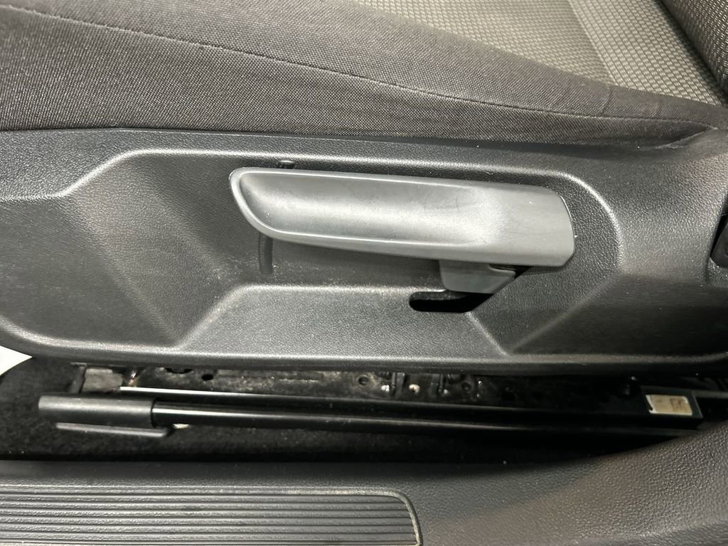 Used 2019 Volkswagen Jetta S image 10