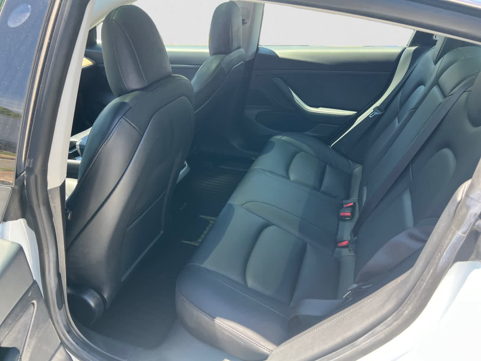 Used 2020 Tesla Model 3 Standard Range Plus RWD image 11