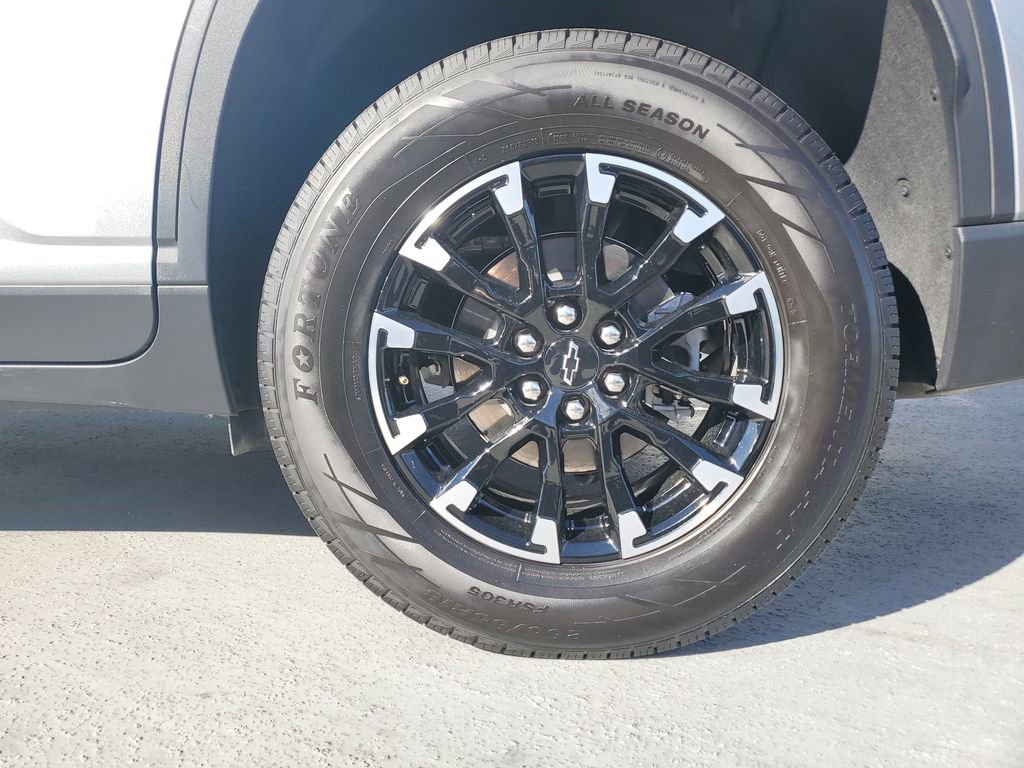 Used 2025 Chevrolet Traverse Z71 AWD/4WD image 5