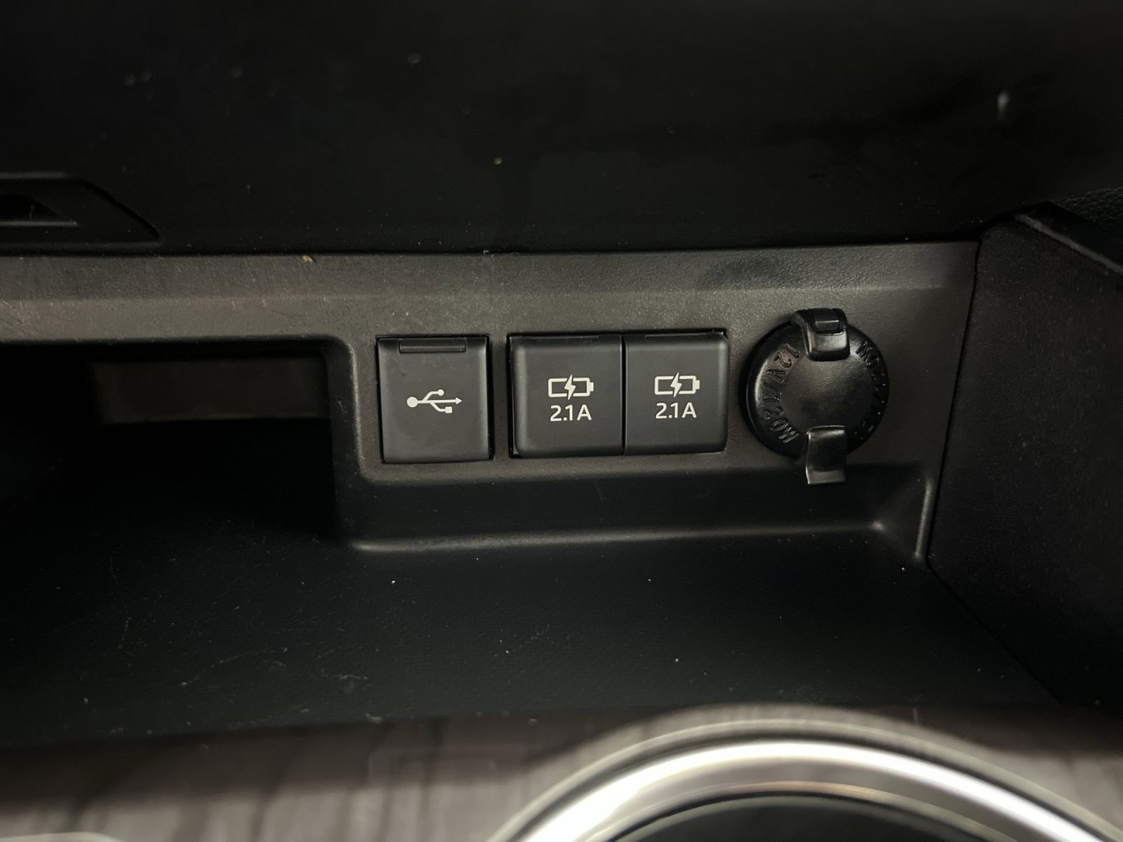 Used 2020 Toyota Highlander Limited image 32