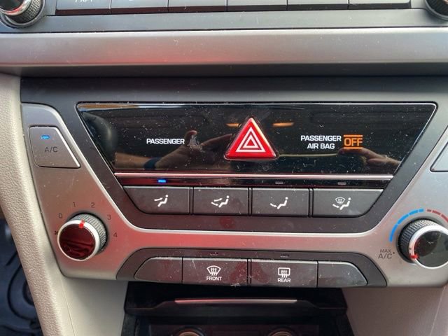 Used 2017 Hyundai Elantra SE FWD image 23