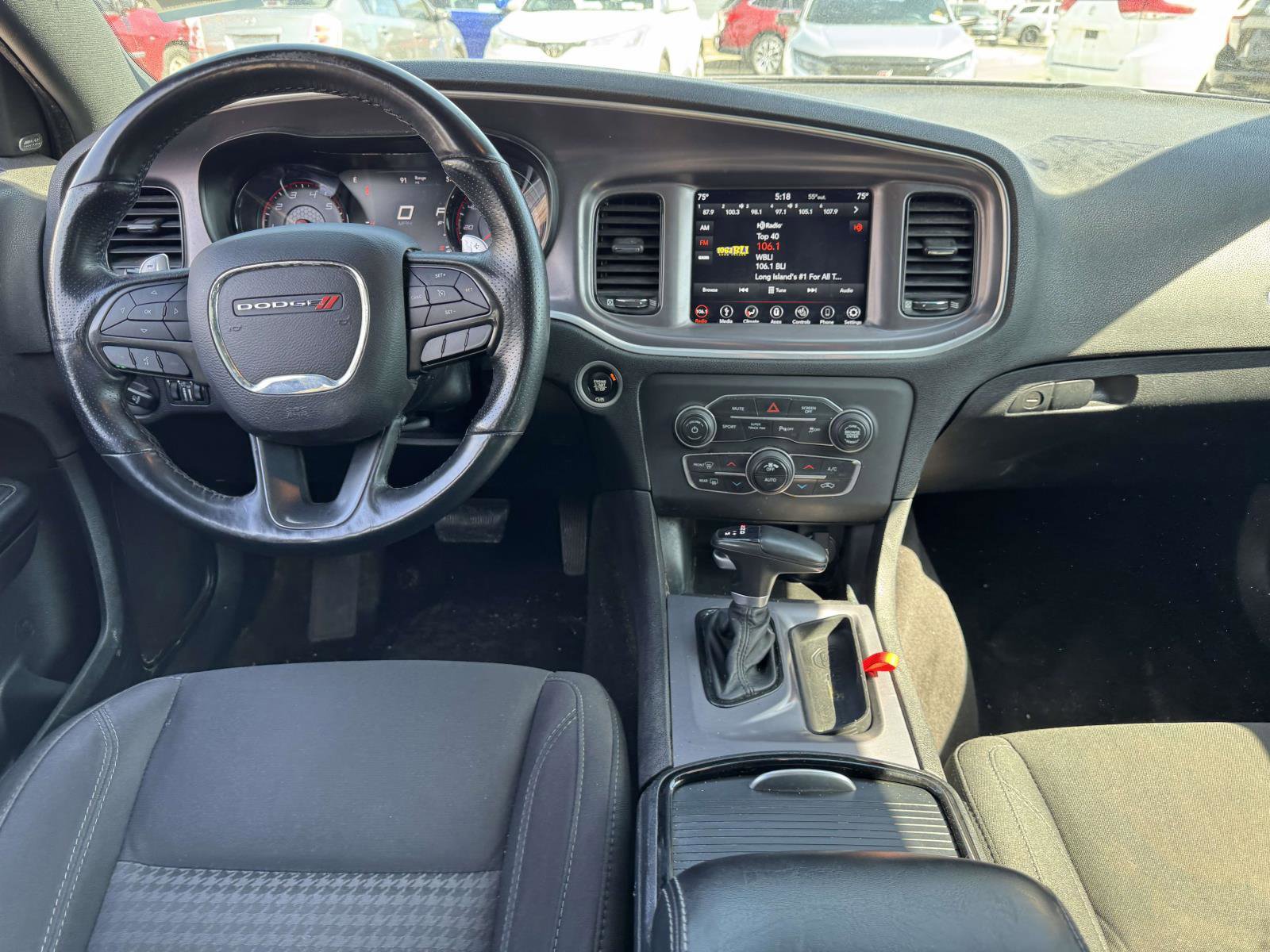 Used 2019 Dodge Charger SXT w/ Blacktop Package image 10