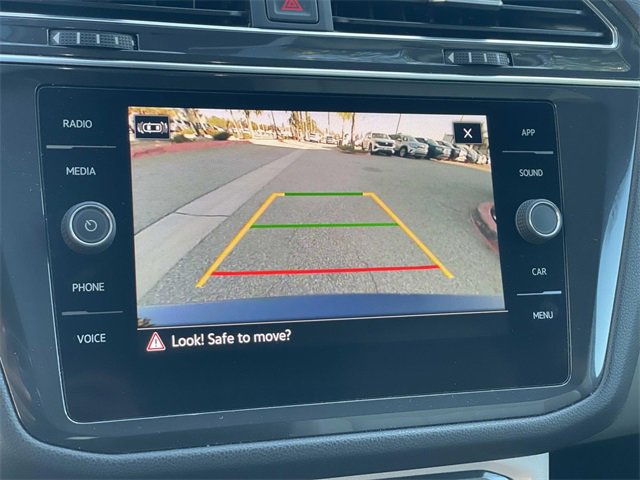 Used 2022 Volkswagen Tiguan SE image 13