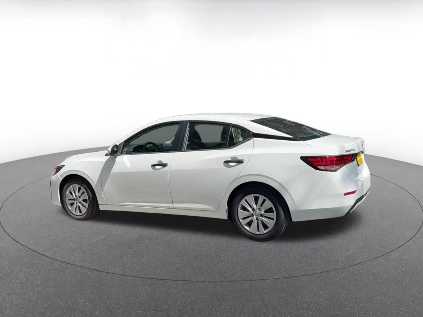 Used 2025 Nissan Sentra S FWD image 11