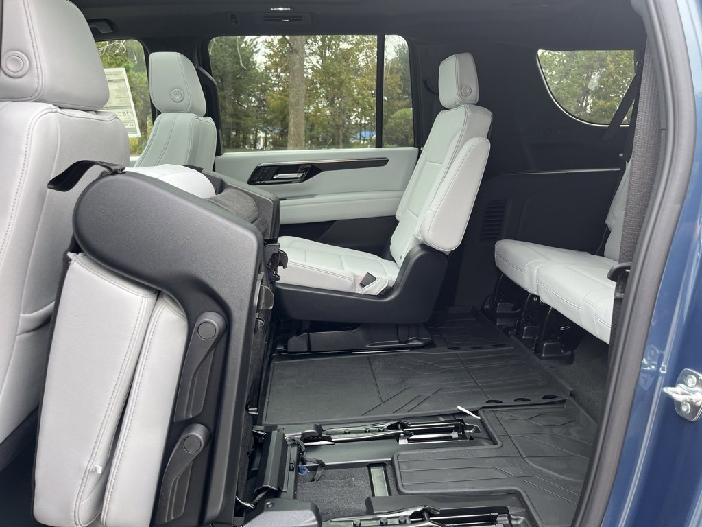 New 2026 Chevrolet Suburban Premier w/ Sun And Tow Package image 35