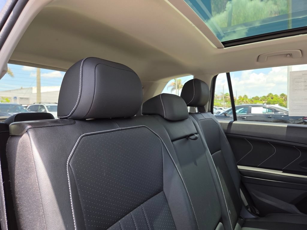 Used 2024 Volkswagen Tiguan SE FWD image 19
