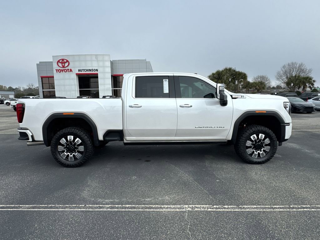 Used 2024 GMC Sierra 2500 Denali w/ Denali Reserve Package image 2