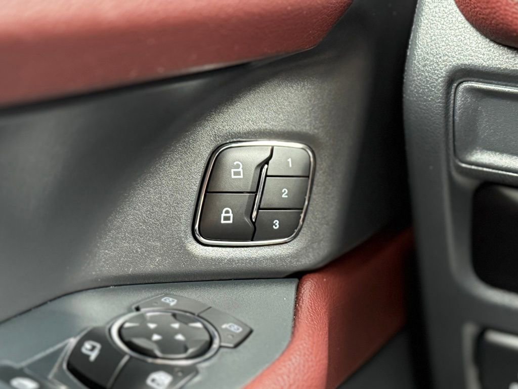 Certified 2024 Ford Expedition Limited image 27