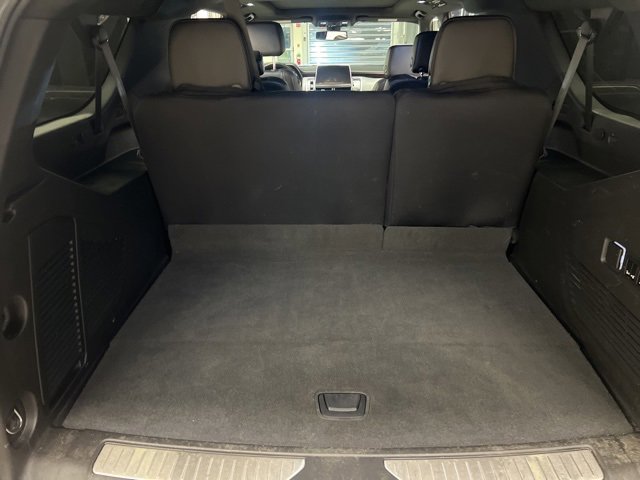 Used 2021 Chevrolet Suburban Z71 w/ Z71 Signature Package image 18