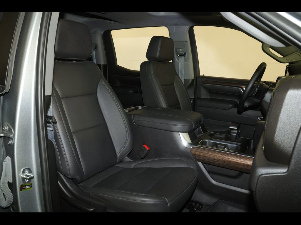 Used 2023 Chevrolet Silverado 1500 LT Trail Boss w/ Convenience Package II AWD/4WD image 34