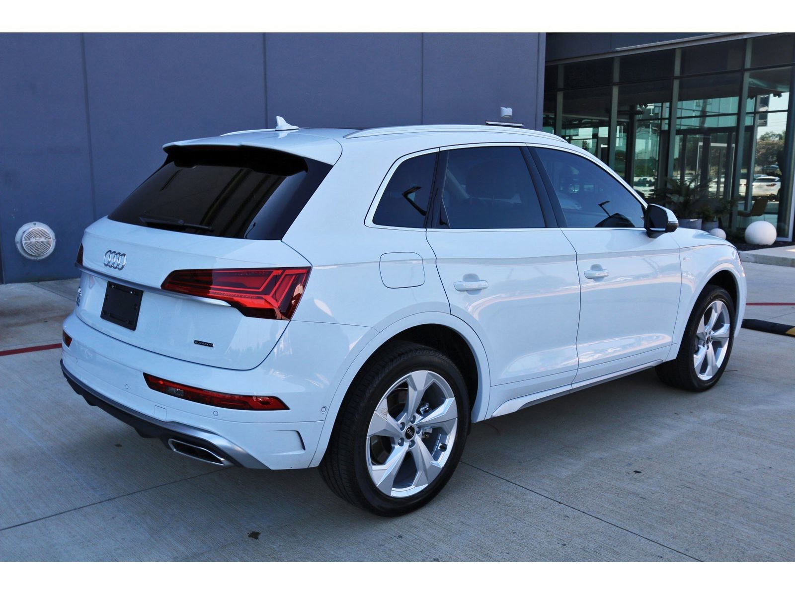 Used 2024 Audi Q5 2.0T Prestige AWD/4WD image 8