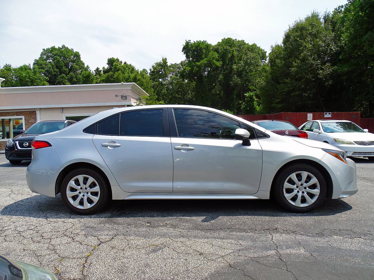 Used 2023 Toyota Corolla LE FWD image 11