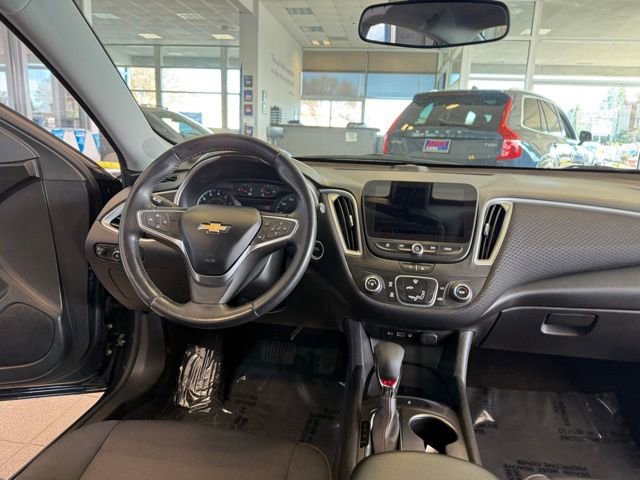 Used 2022 Chevrolet Malibu RS image 24