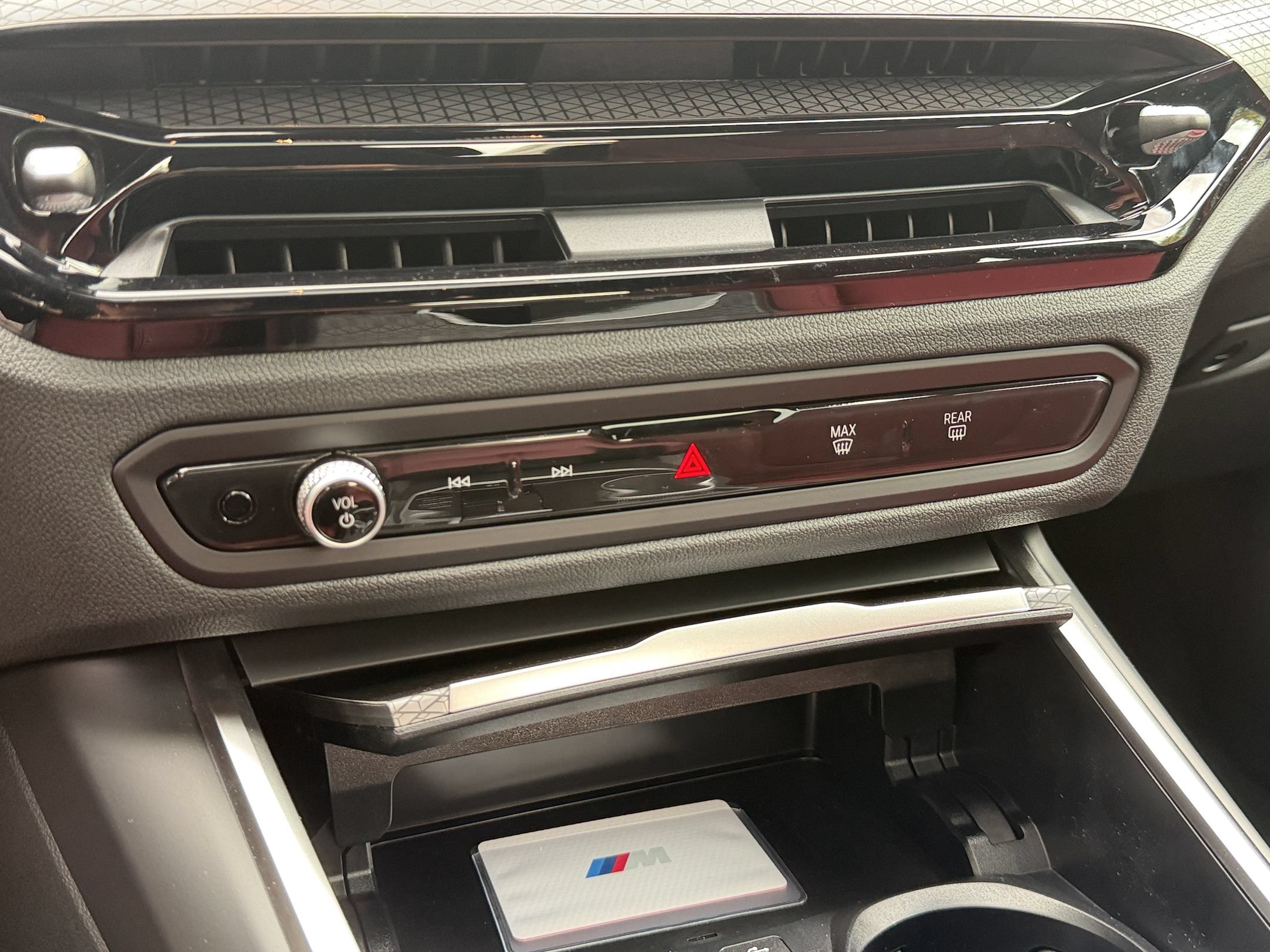 New 2026 BMW 330i xDrive Sedan w/ M Sport Package AWD/4WD image 19