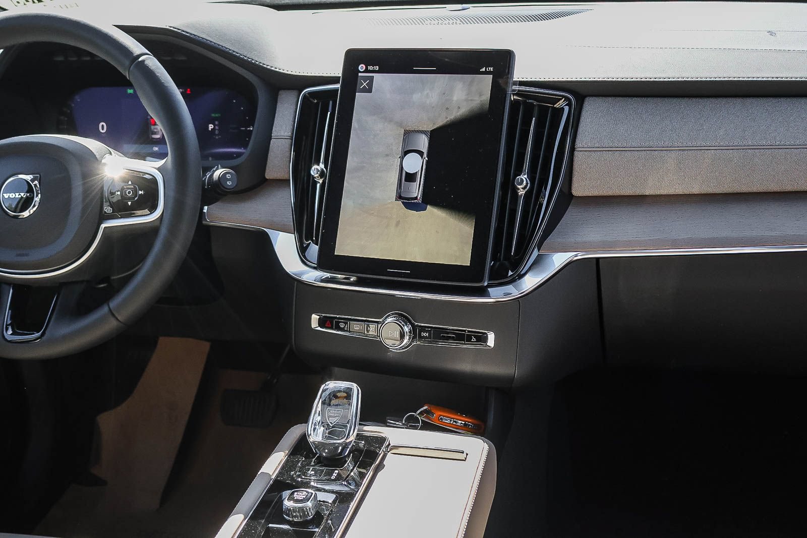 New 2026 Volvo XC90 T8 Plus w/ Protection Package Premier AWD/4WD image 22