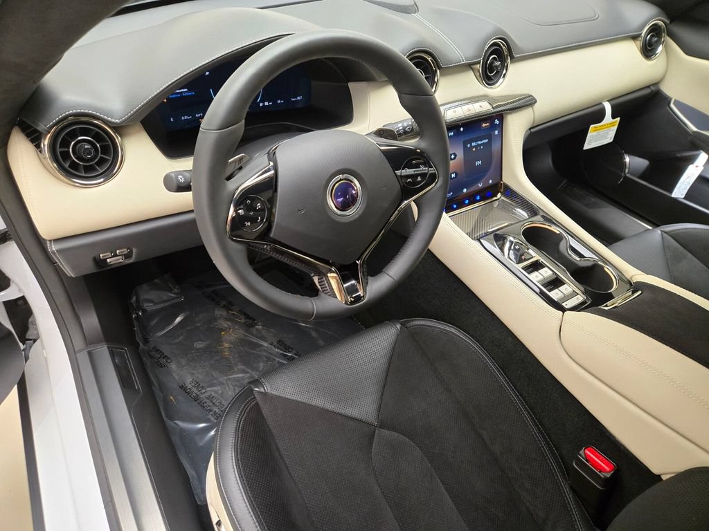 Used 2025 Karma Revero Luxury RWD image 22