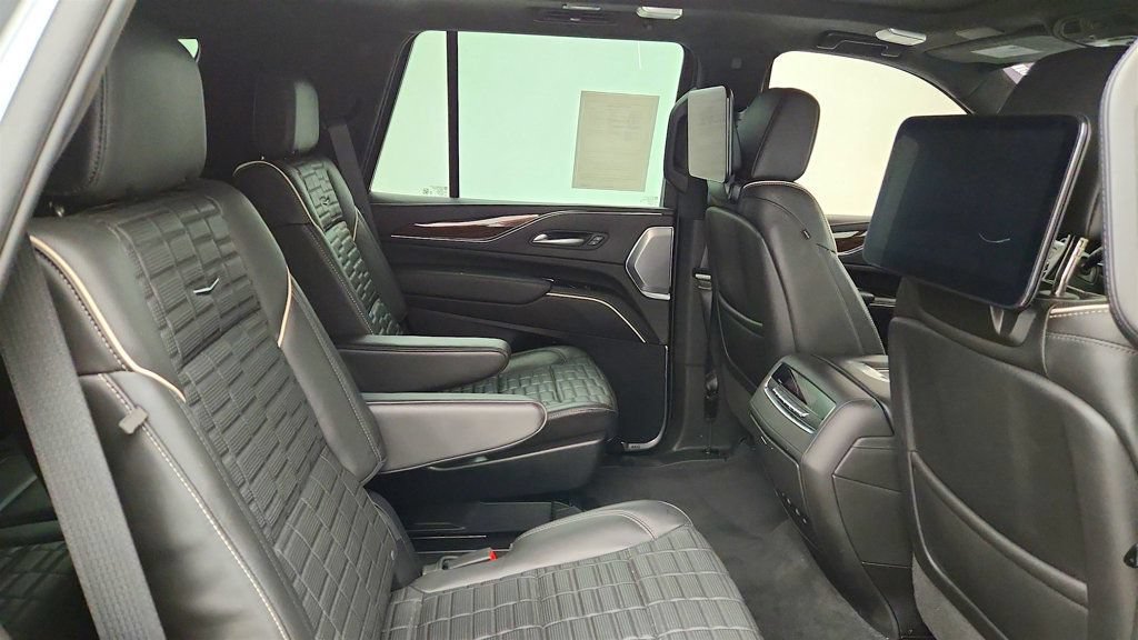 Used 2023 Cadillac Escalade Sport Platinum w/ LPO, ONYX Package AWD/4WD image 22
