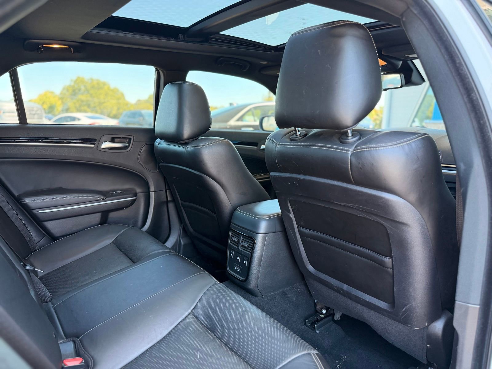 Used 2022 Chrysler 300 S w/ Comfort Group RWD image 24