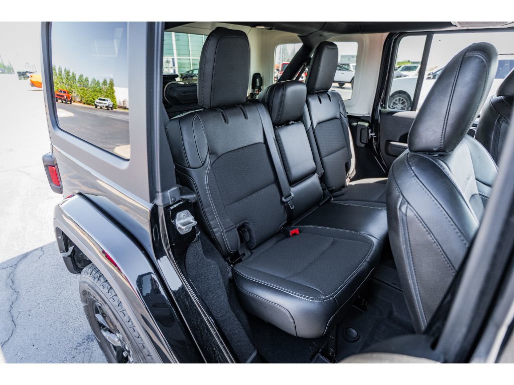 Used 2023 Jeep Wrangler Unlimited Sport AWD/4WD image 25