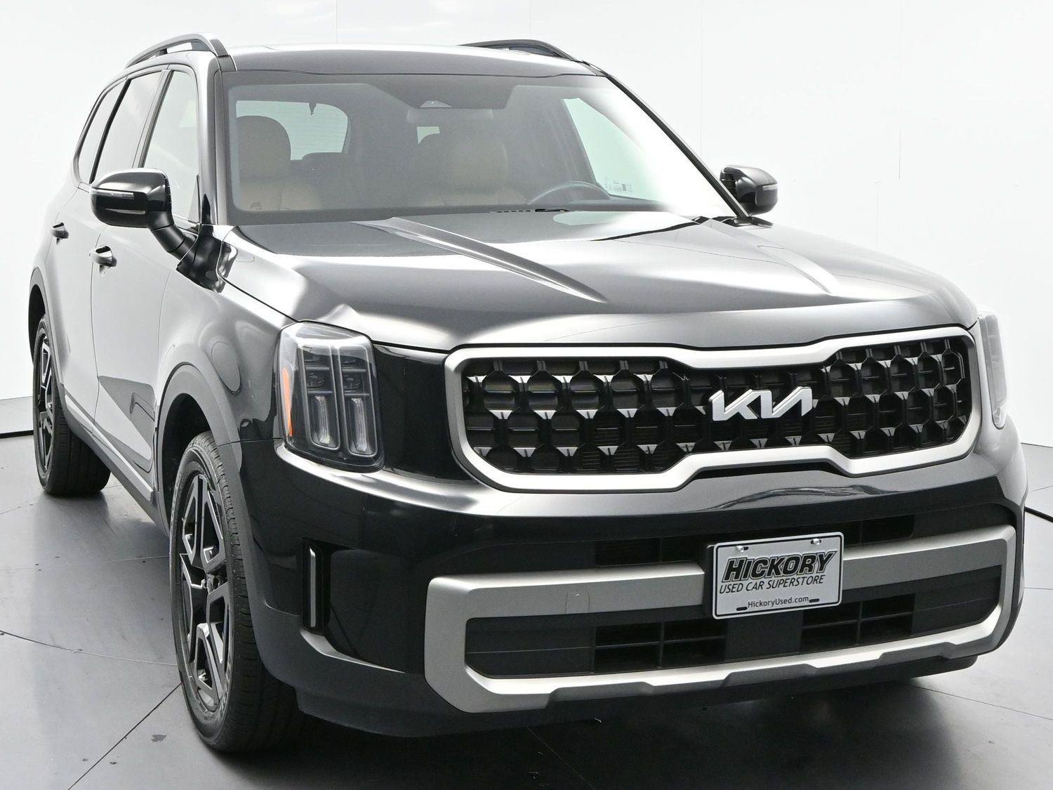 Used 2023 Kia Telluride EX X-Line AWD/4WD image 2